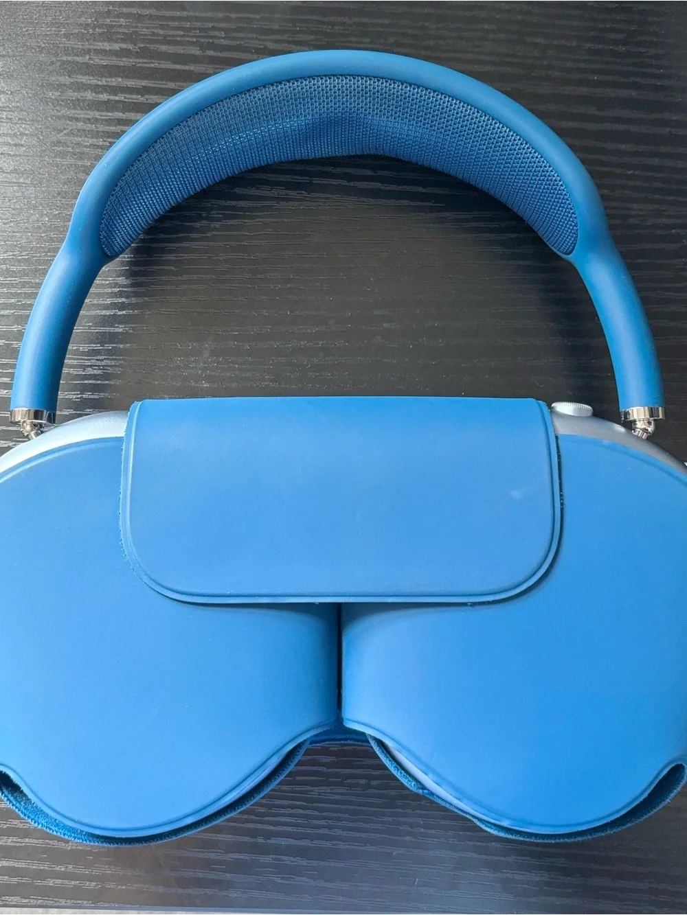 Apple Airpods Max Lightning Sky Blue with Charging Case Good Condition Used